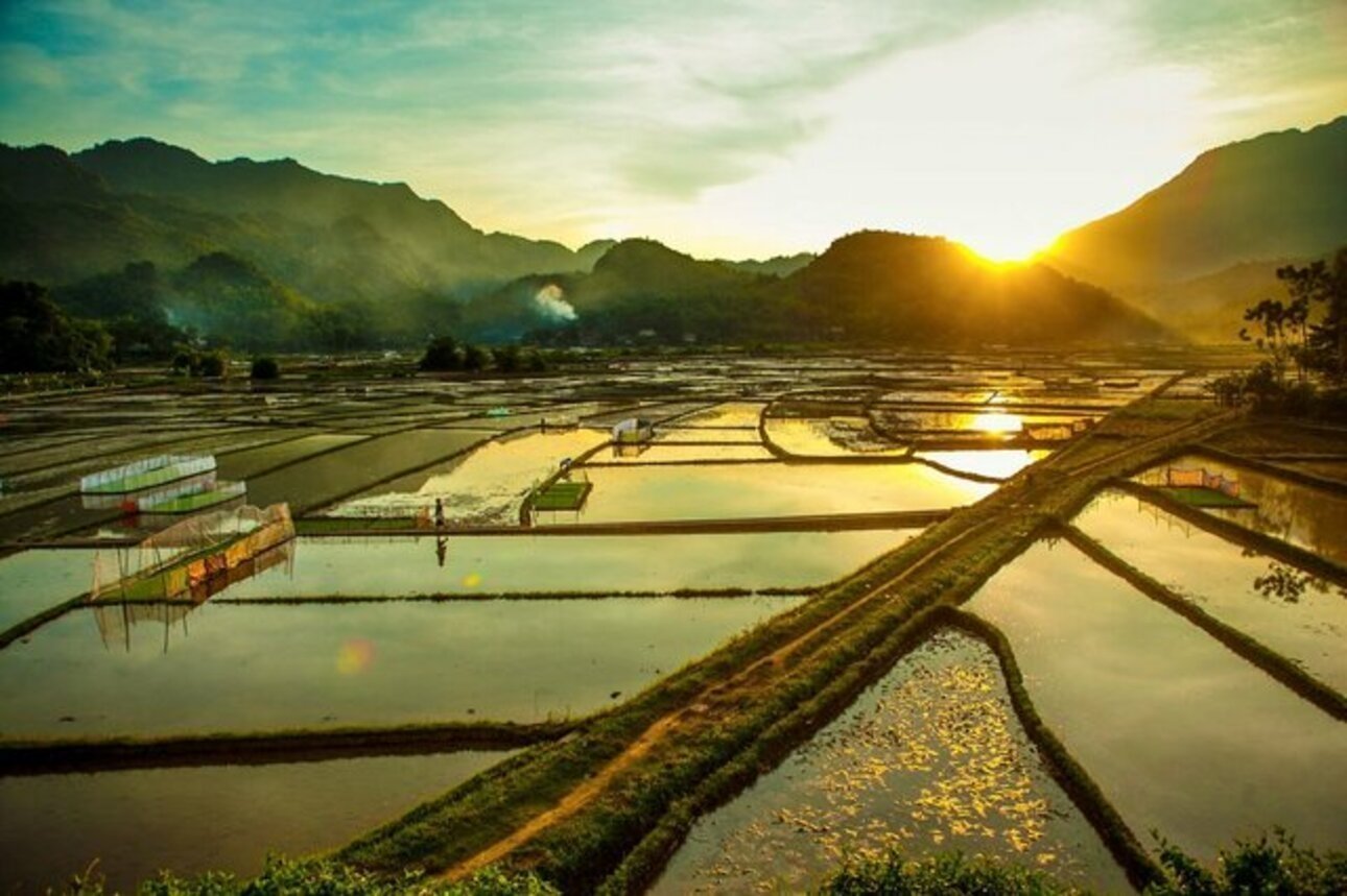 Mai Chau Cycling Village, Valley, Bike Tour Mai Chau Cycling Village, Valley, Bike Tour