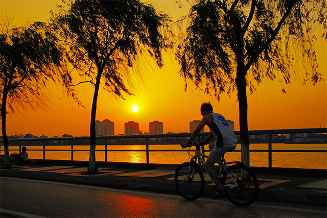 Hanoi West Lake Cycling Hanoi West Lake Cycling