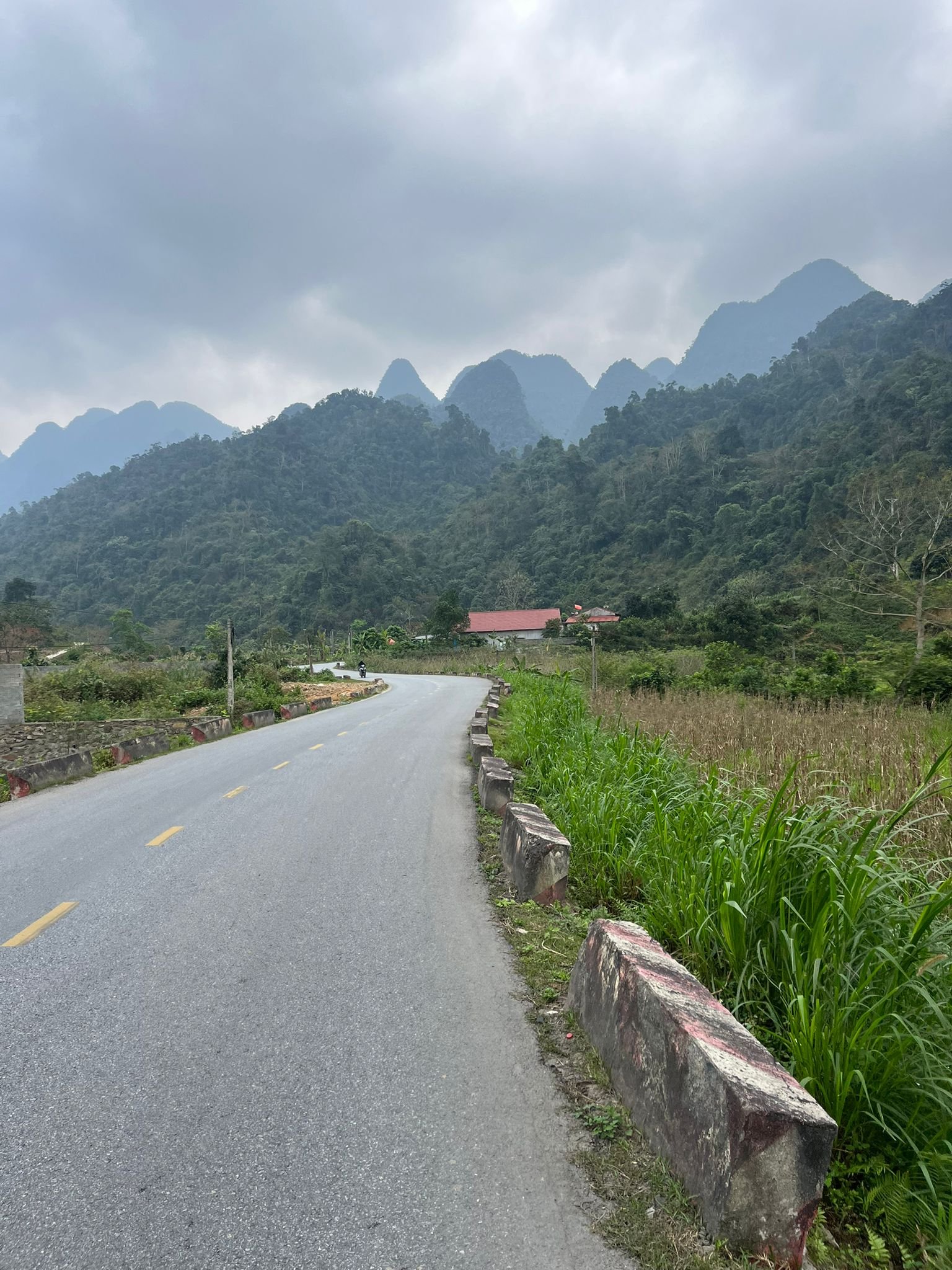 Cao Bang E-Bike Discovery: 6-Day Electric Mountain Bike Tour