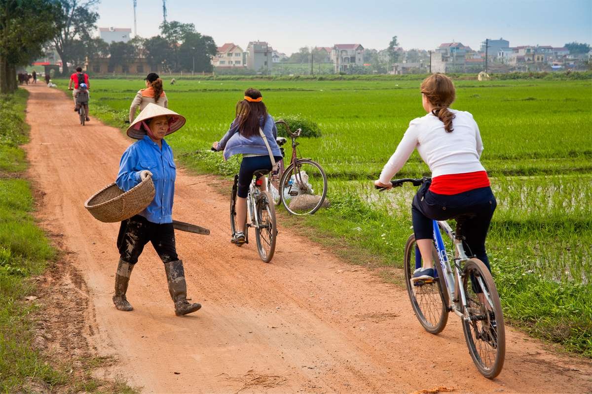 Full Day Hanoi Bike Adventure: The Ultimate Historic & Rural Journey