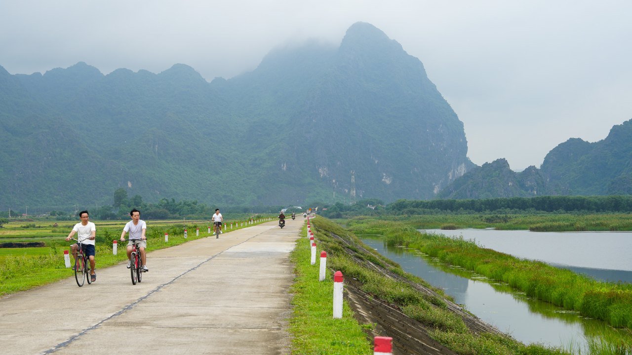 Ninh Binh E-Bike Adventure: The Ultimate Eco-Friendly Travel Guide