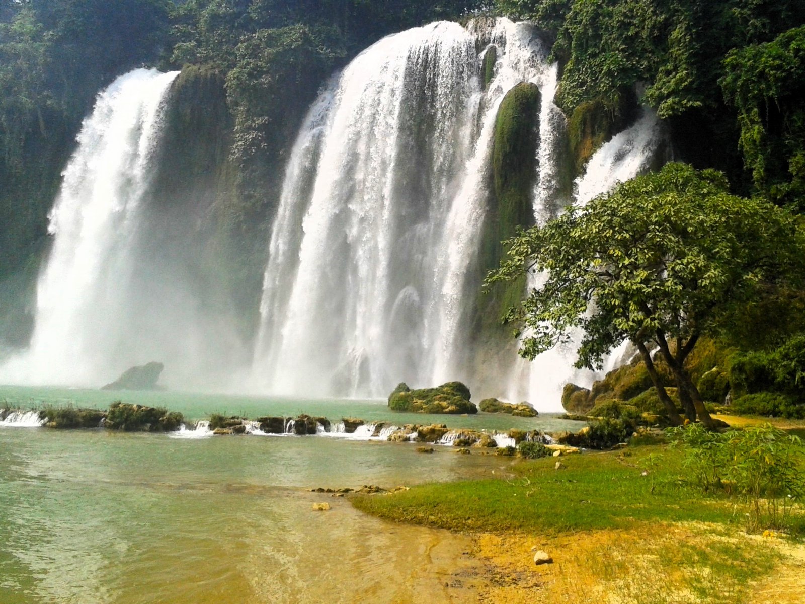 Cao Bang Cycling Holiday: Ride to the Spectacular Ban Gioc Waterfall