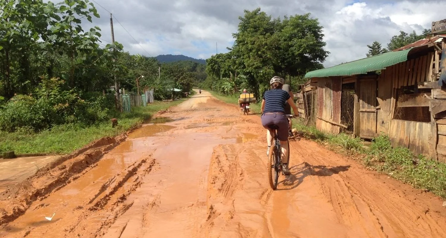 Ninh Binh Red Clay Trails: Scenic Vietnam Gravel Bike Tours