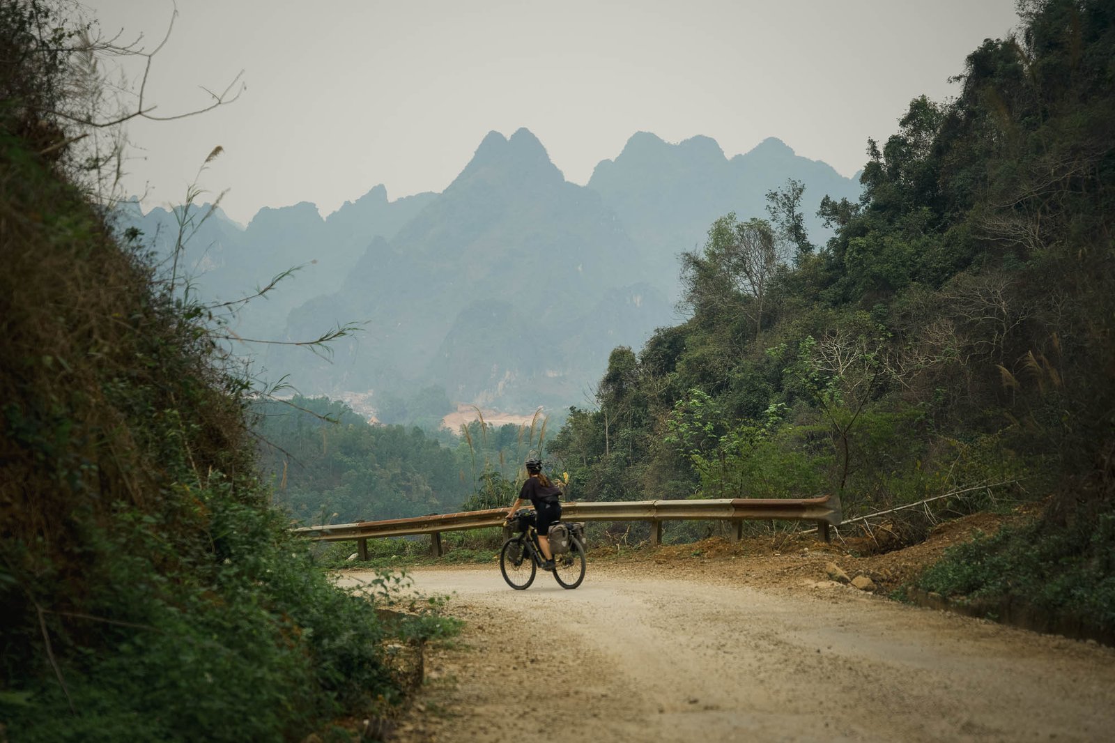 Best Season for Vietnam Gravel Bike Tours: Weather & Route Planner