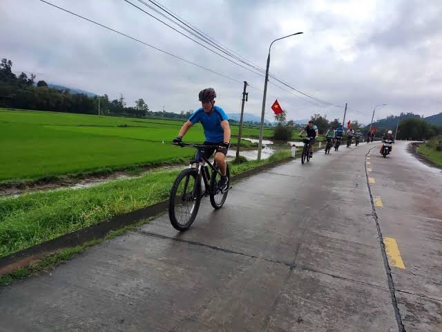 Sea Breezes and Mountain Passes: Refreshing Central Vietnam Coastal Ebike Journeys
