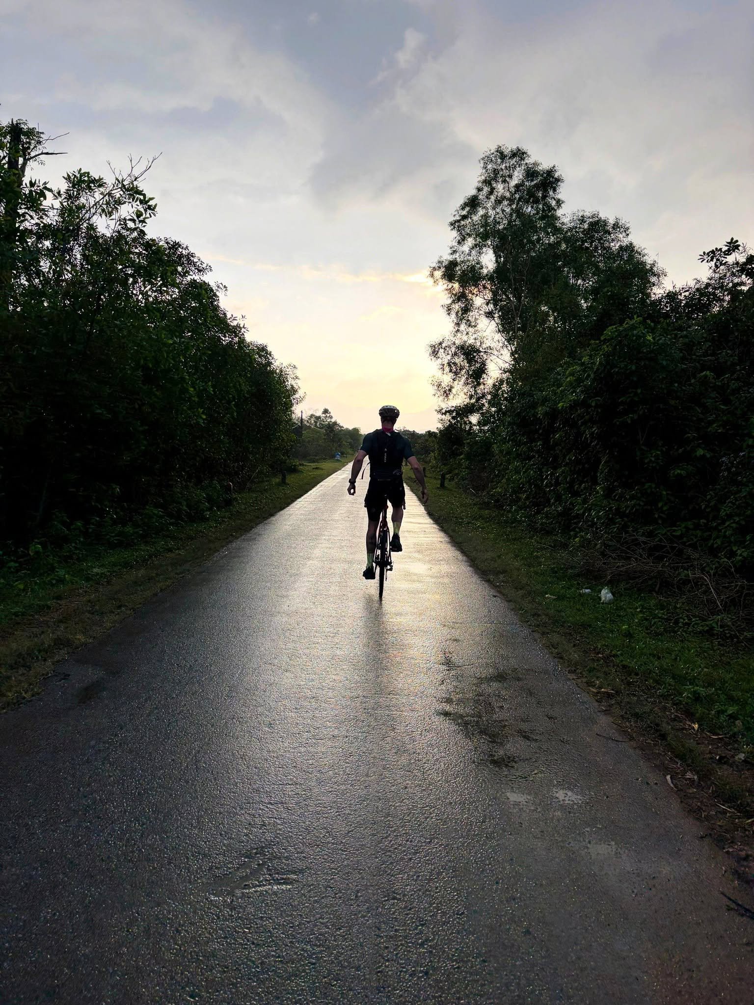 Fast-Paced Ocean Breezes: Coastal Vietnam Road Bike Cycling Holidays
