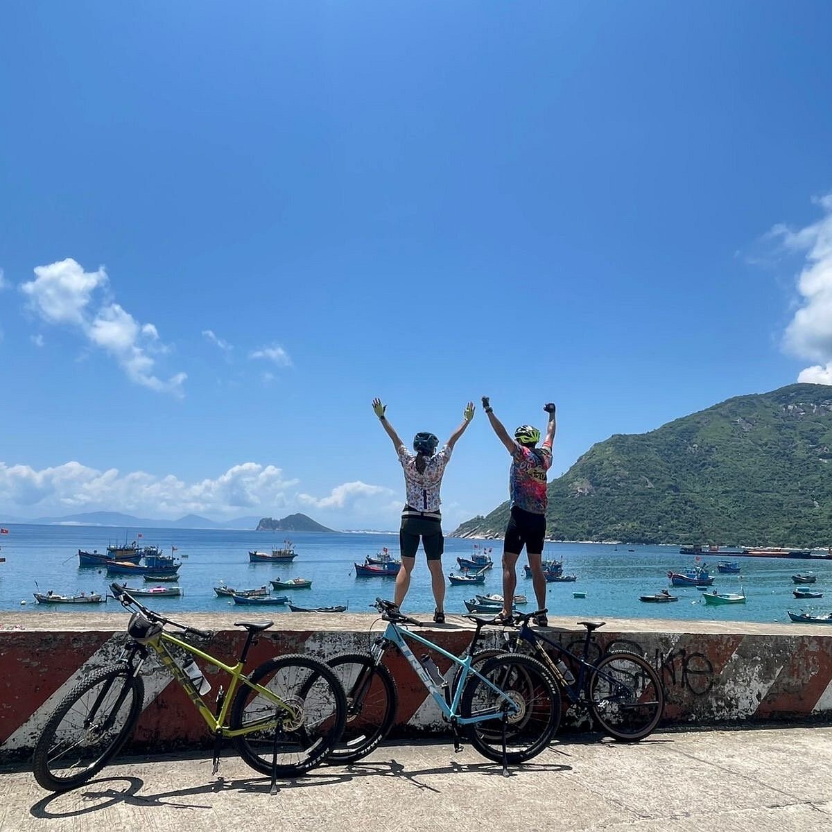 Fully Supported Vietnam Cycling Luxury Tours: Private Masseur & Elite Guides