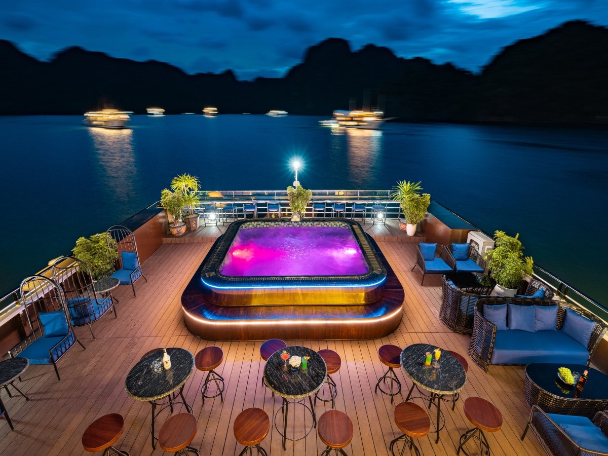 Travel with Family in Comfort: Multi-Generation Vietnam Cycling Luxury Tours