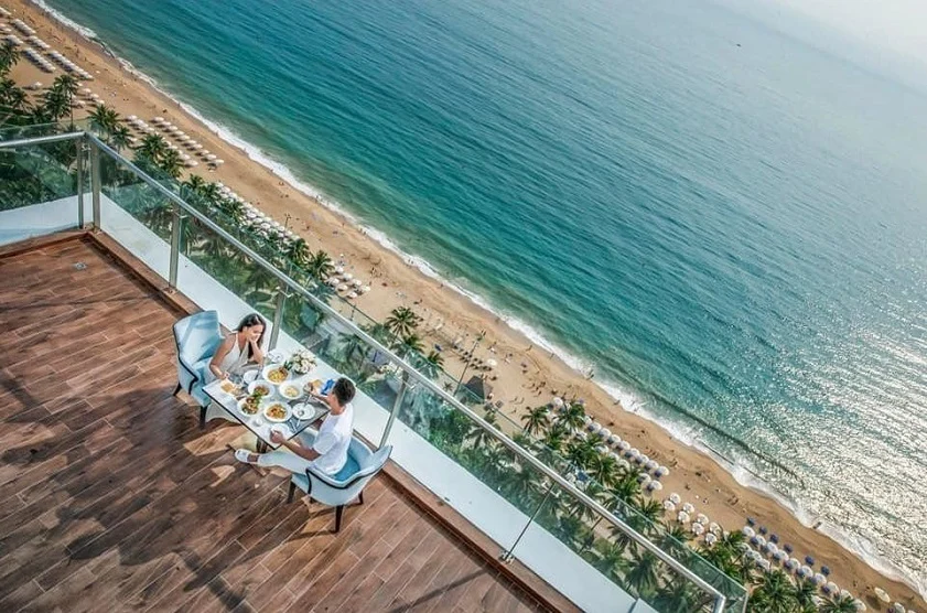 Indulge in 5-Star Vietnamese Hospitality: Elite Vietnam Cycling Luxury Tours