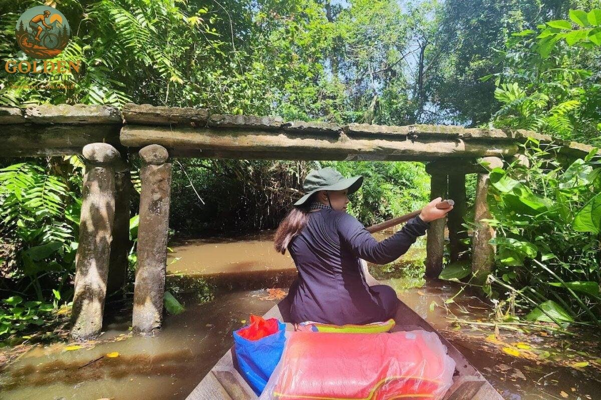Smooth Asphalt & Waterways: Scenic Mekong Delta Road Bike Cycling Holidays