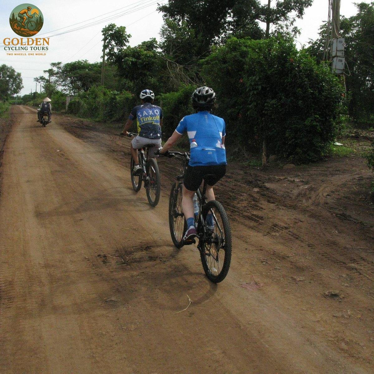 Ho Chi Minh to Hoi An Multi-Gen Cycling Guide