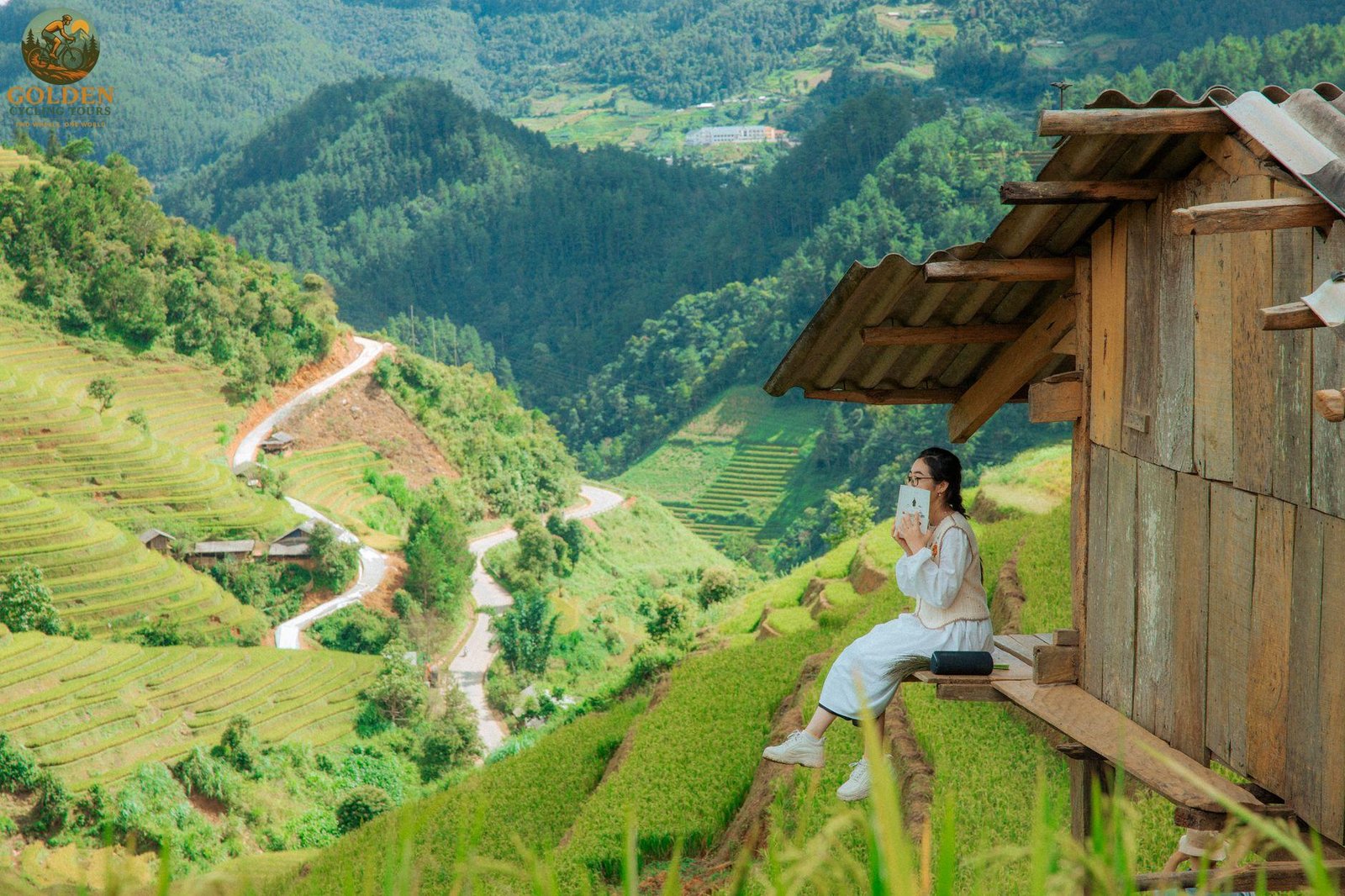 Pu Luong E-Bike Tour: Nature Reserve Village Riding