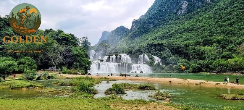 From Golden Rice Fields to Limestone Peaks: 10 Days in Far North Vietnam