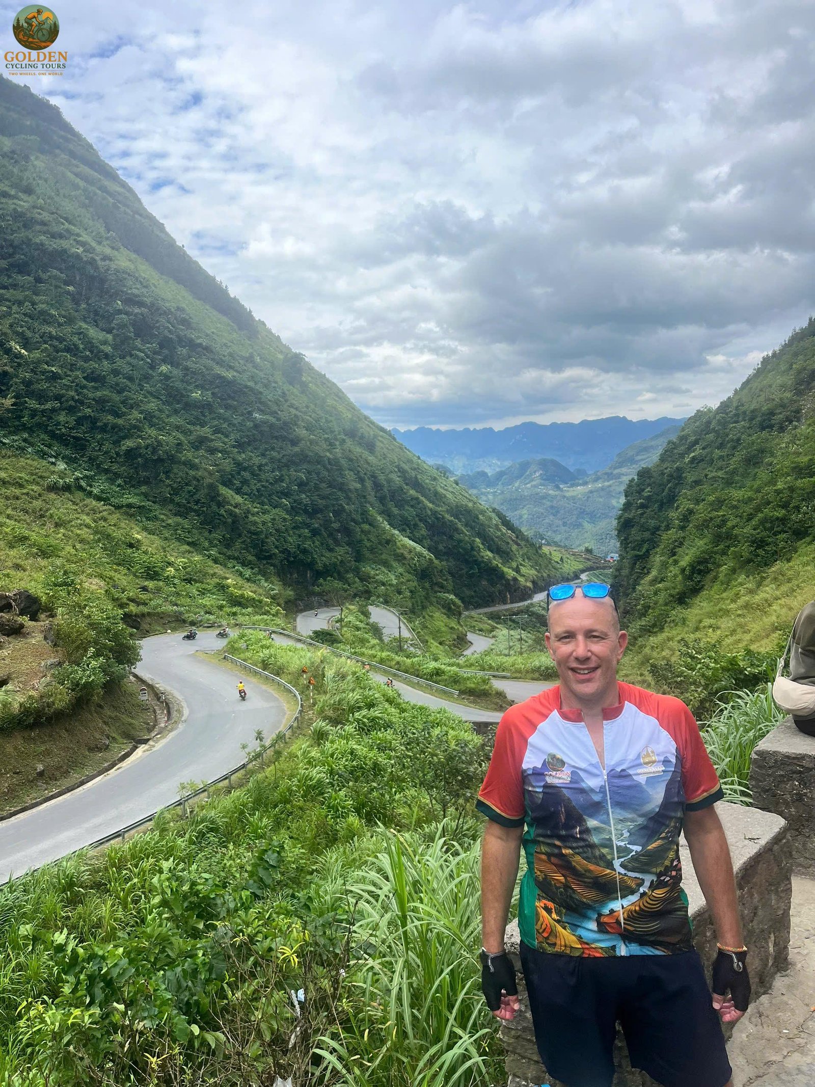Ha Giang E-Bike Tour: Relaxed Pedal-Assist Mountain Vacation