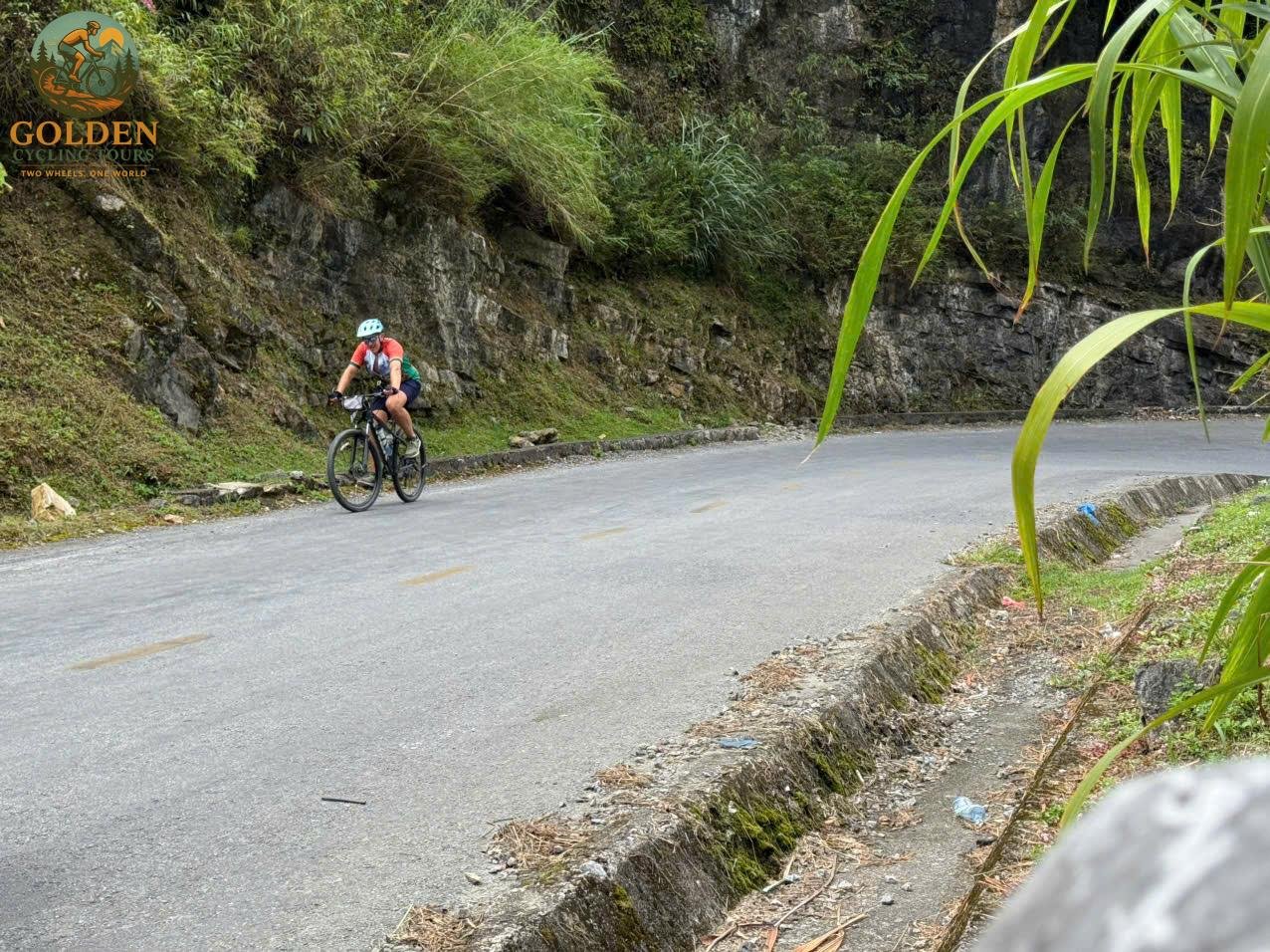 Self-Guided vs Guided Ha Giang Loop Cycling Tour Comparison