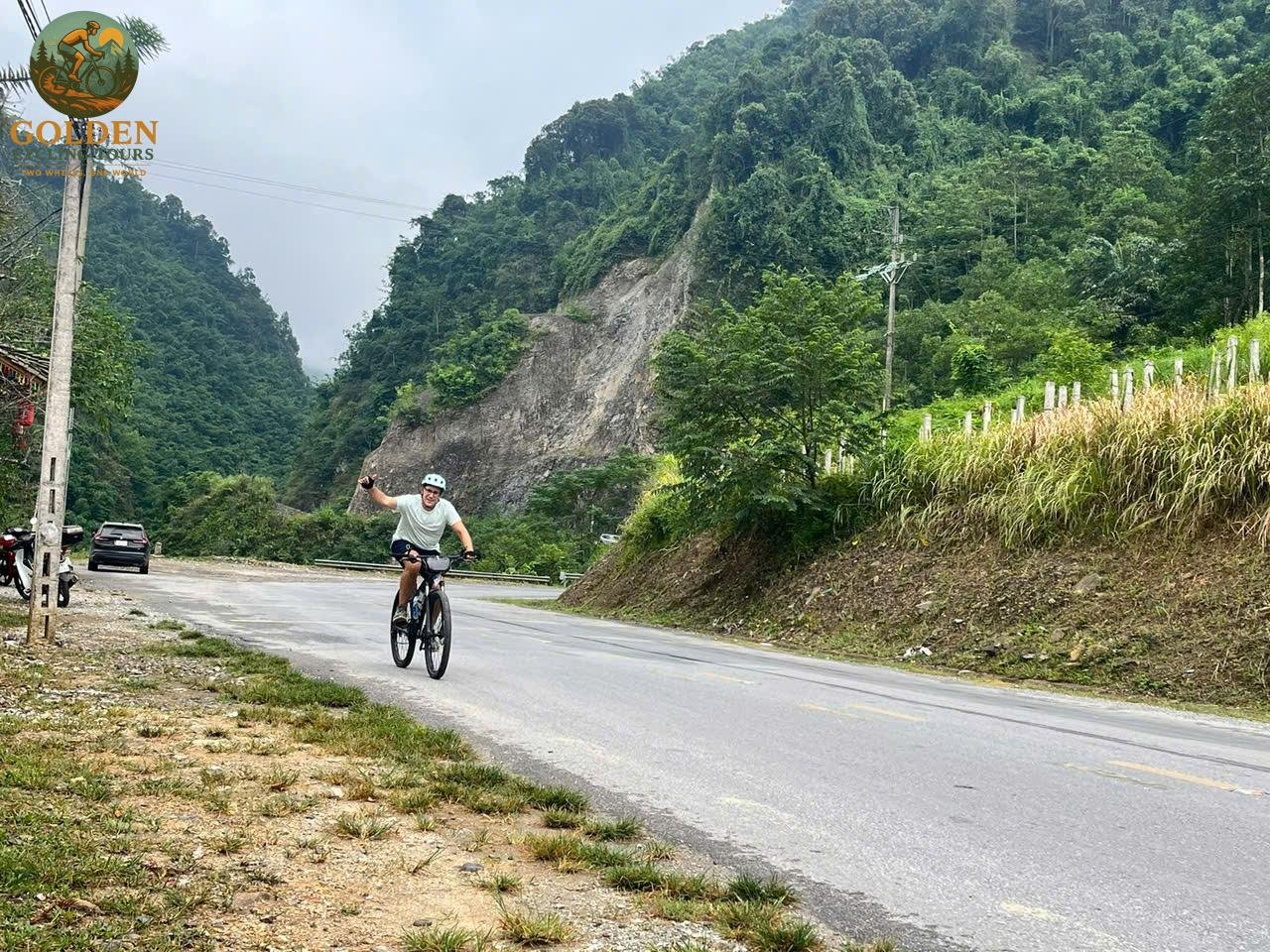Cao Bang Bike Tours for Active Cyclists: Valleys & Passes
