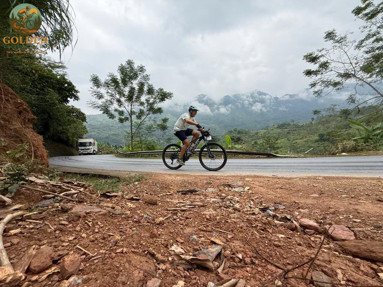 Mountain Biking Ba Be Lake Cycling Tour: Singletracks & Overlooks